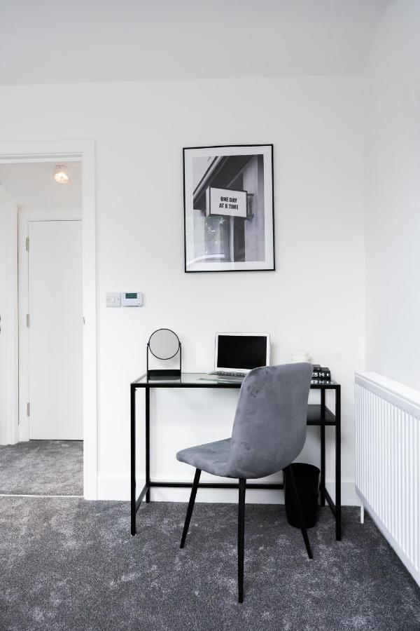 Hosta Group - Prestige 1 Bed Apartment - The Olive Cambridge  Eksteriør billede
