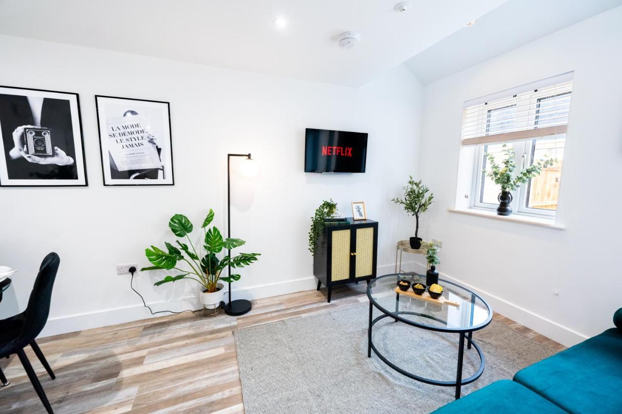 Hosta Group - Prestige 1 Bed Apartment - The Olive Cambridge  Eksteriør billede